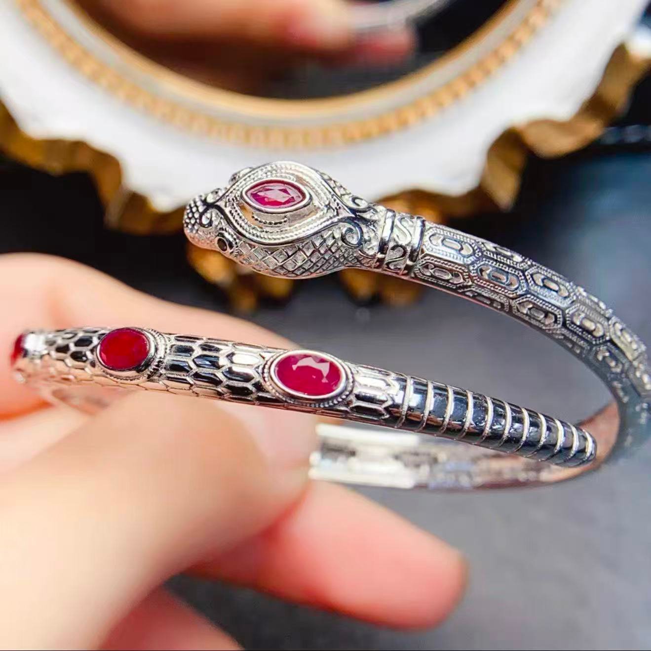 Serpentine Ruby Bracelet - 图片 2
